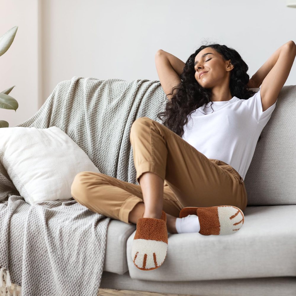 SINNO Cat Paw Plush Slipper in Caramel, view 2